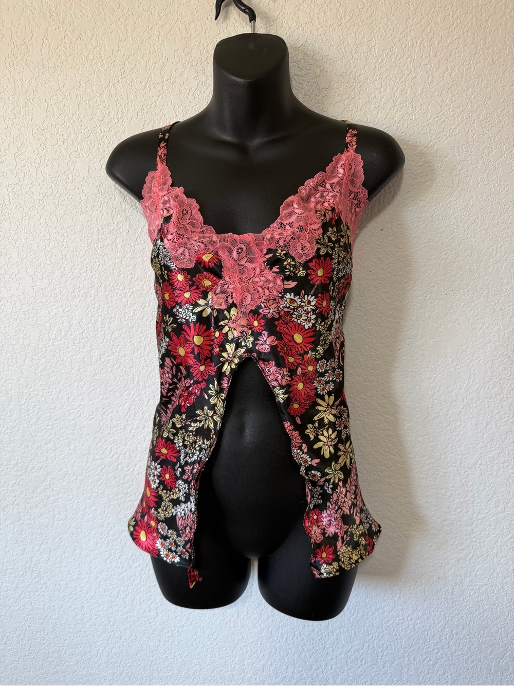 Handmade Floral Lace Trim Tank Top - Pink on Black